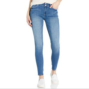 Wallflower Women’s Ultrafit Skinny Jeans